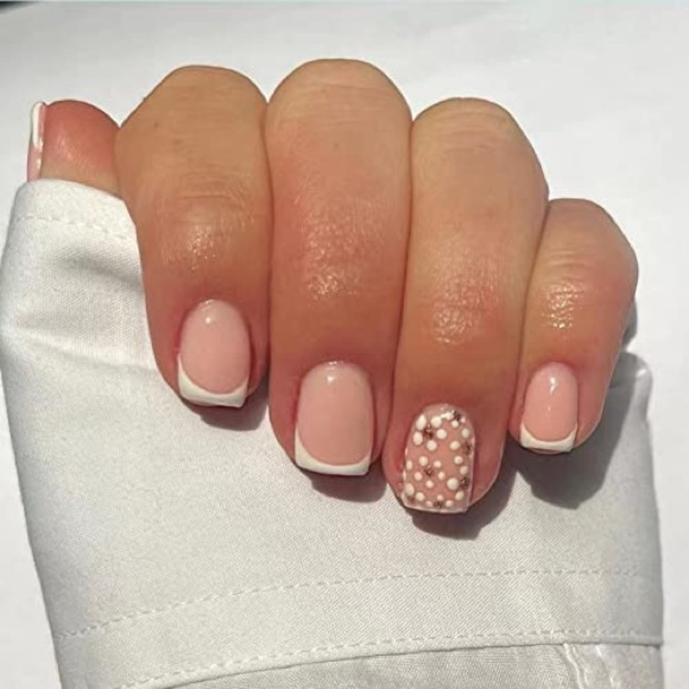 French Manicure Daisy Press On Nails